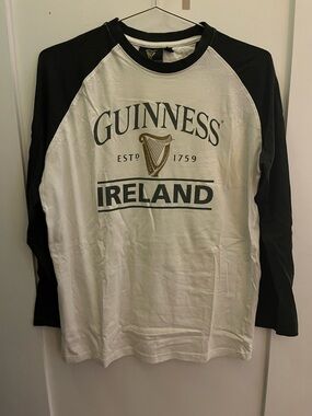 Women’s Guinness Long Sleeve Tetro Tshirt Size M